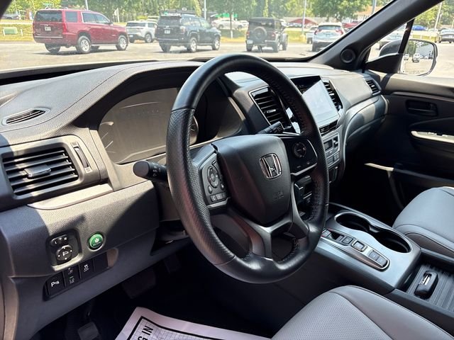 Used 2023  Honda EX-L image 30