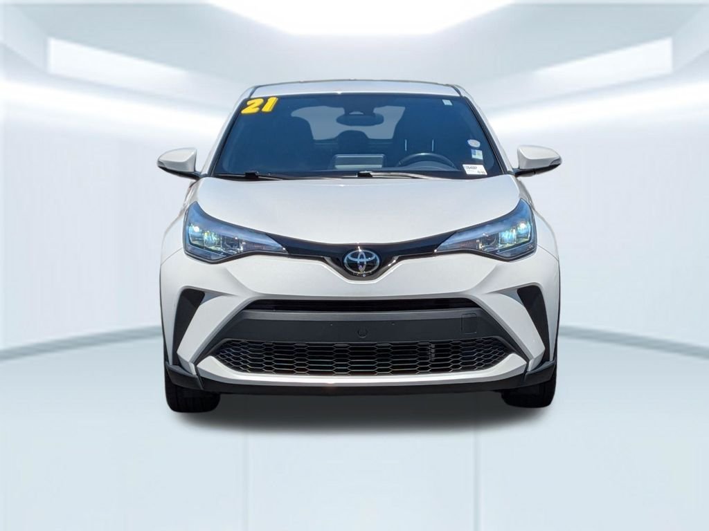 Used 2021 White Toyota XLE image 10