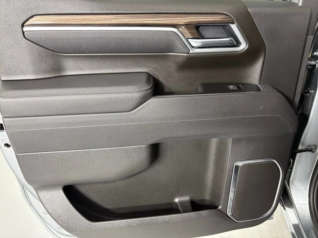 New 2026 Sterling Gray Metallic Chevrolet RST image 38