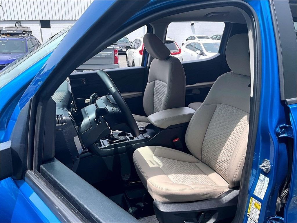 Used 2024 Blue Ford XLT image 10