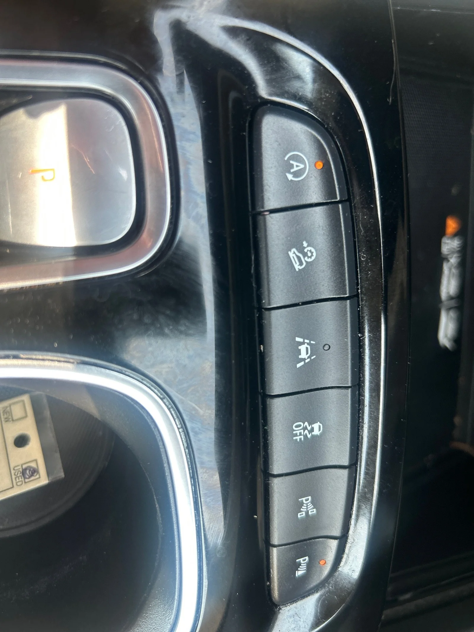 Used 2023 White Buick Avenir image 22
