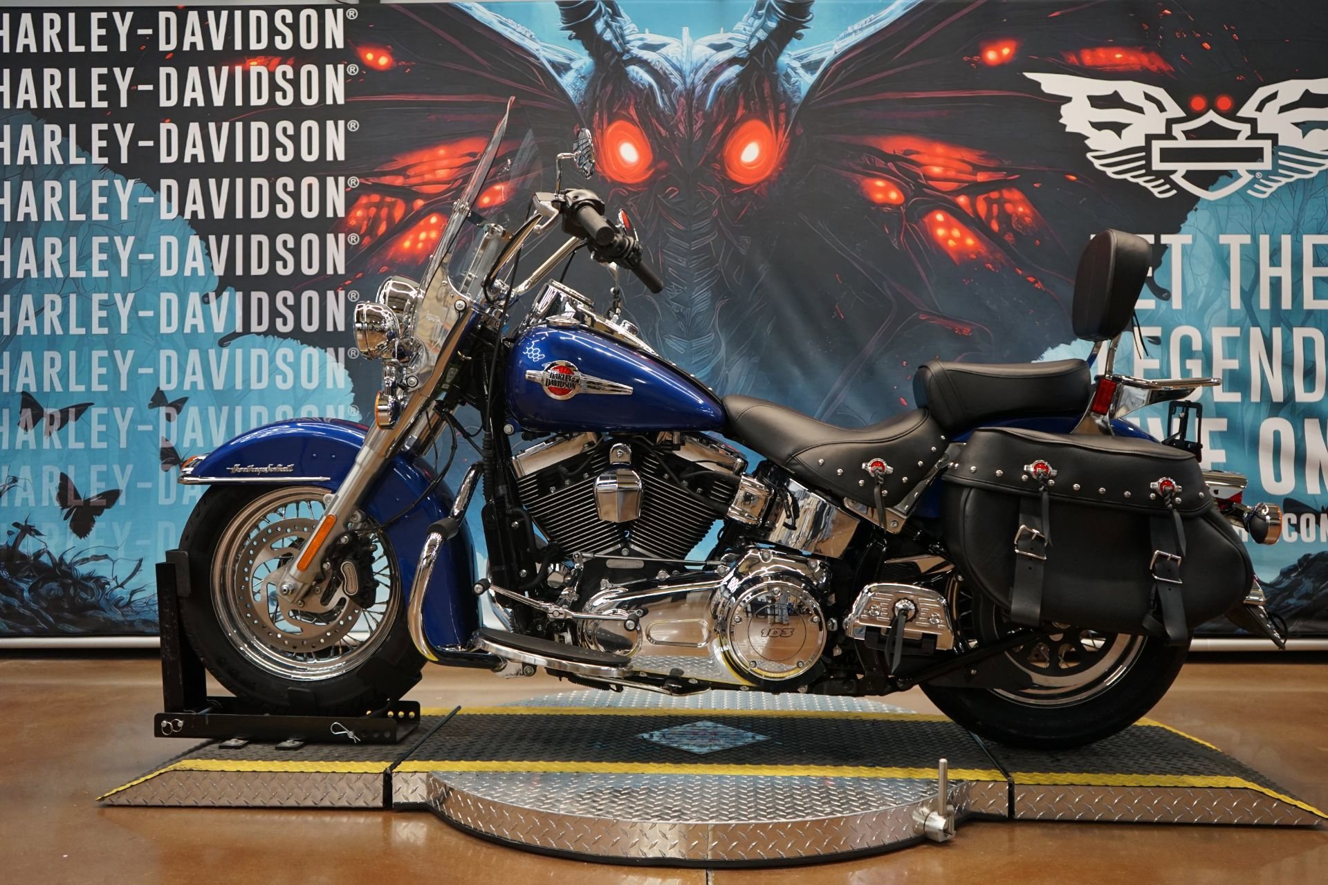 Used 2016 Superior Blue Harley-Davidson  image 5