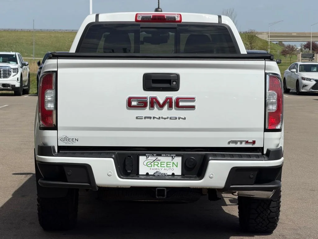 Used 2021 White GMC AT4 w/Leather image 8