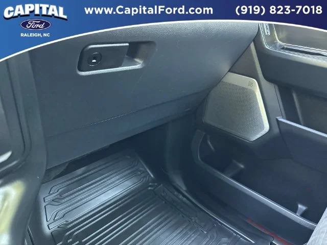 Used 2023 Red Ford Raptor image 27