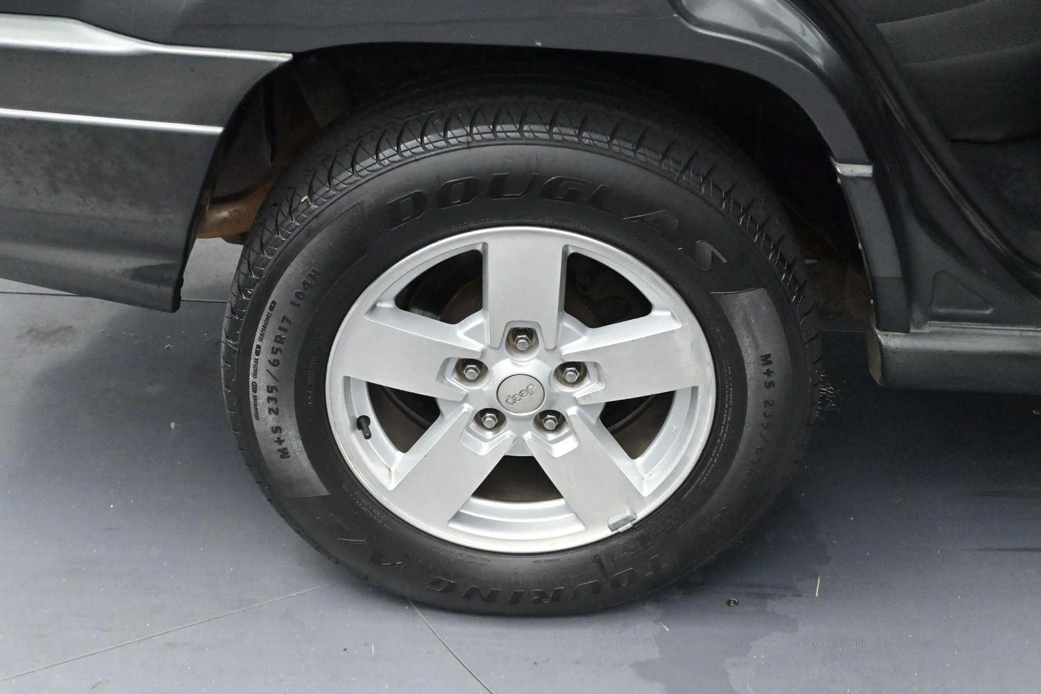 Used 2004  Jeep Columbia Edition 2WD image 28