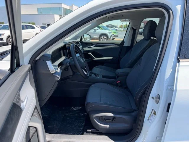 New 2026 White Volkswagen 2.0T SE image 8