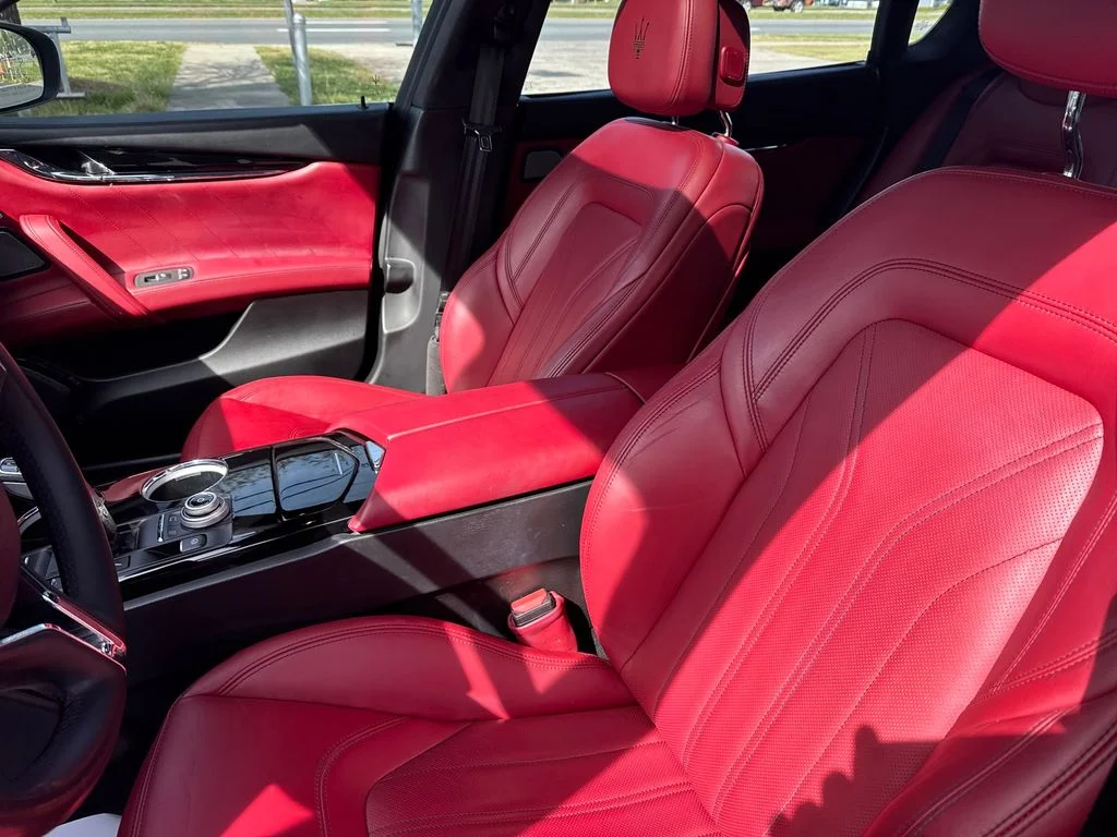 Used 2019  Maserati S GranLusso image 9