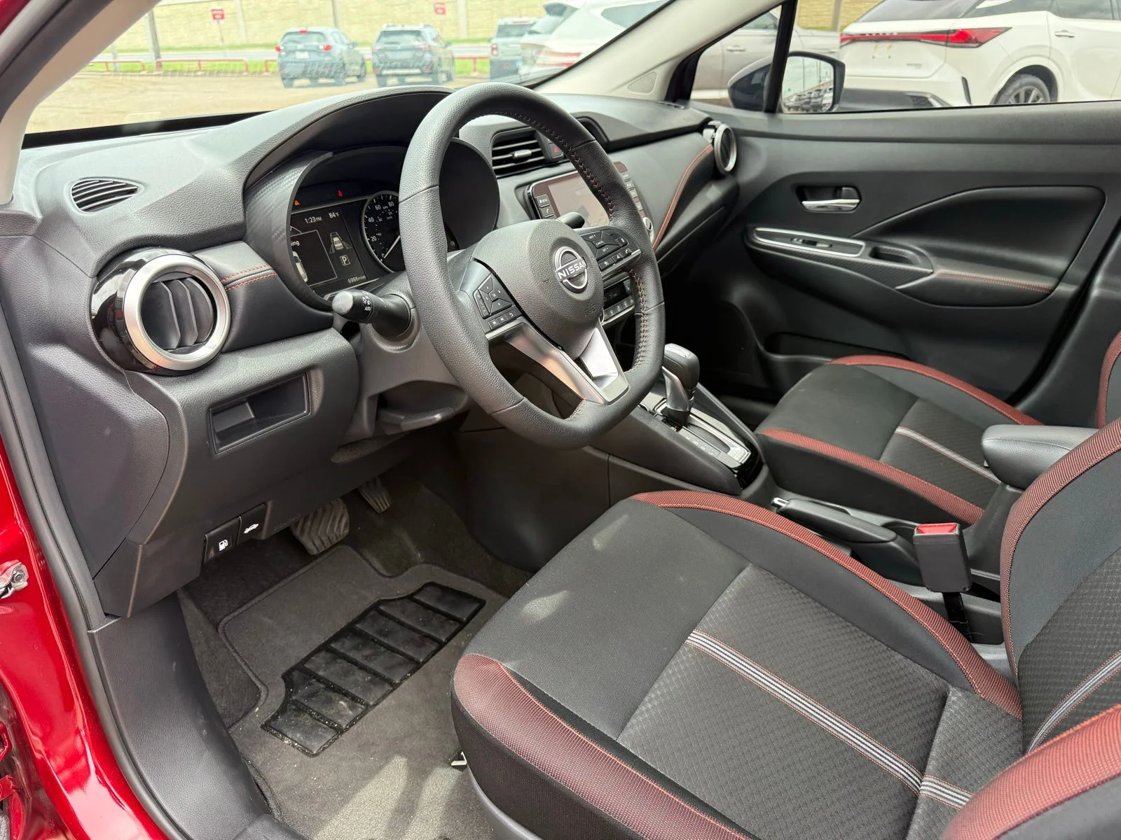 Used 2025 Red Nissan 1.6 SR image 9