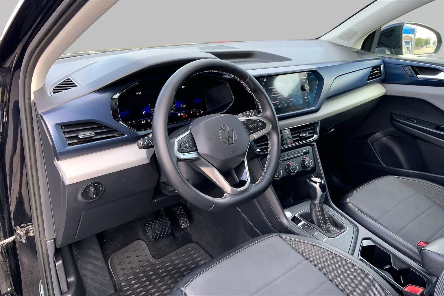 Used 2022 Deep Black Pearl Volkswagen SE image 18