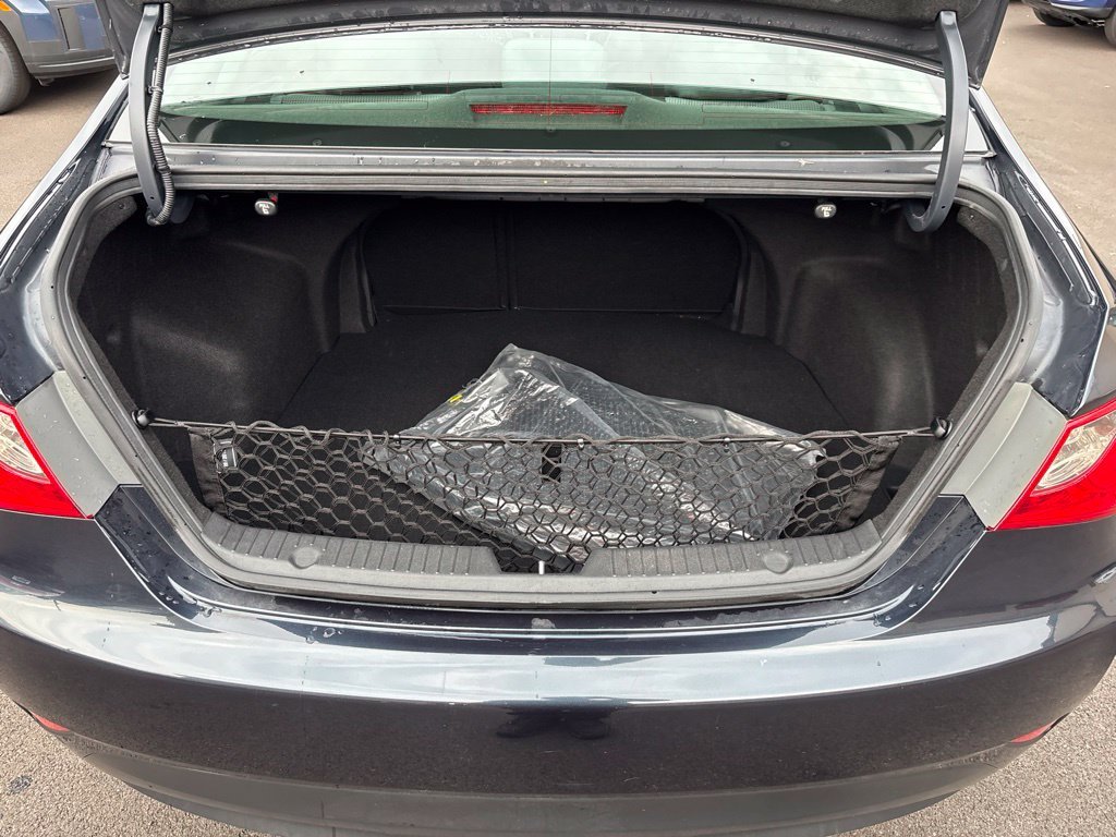 Used 2014 Blue Hyundai GLS image 23