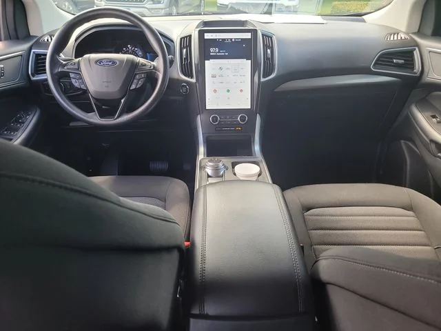 Used 2024 Gray Ford SE image 14