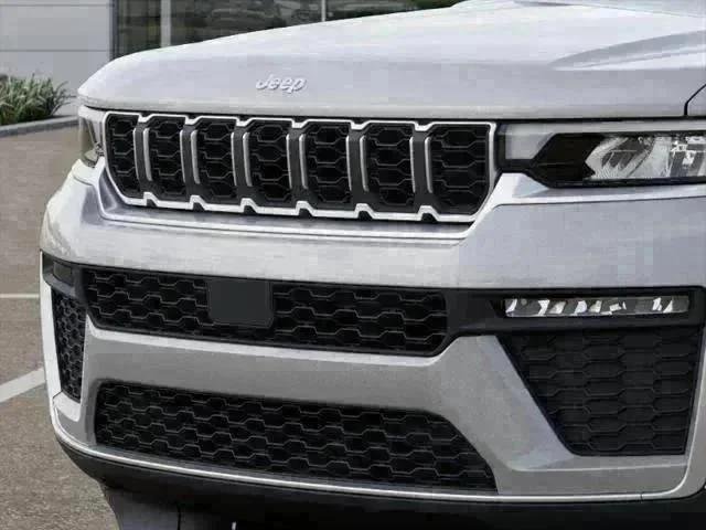 New 2026 Silver Zynith Exterior Paint Jeep Limited image 20