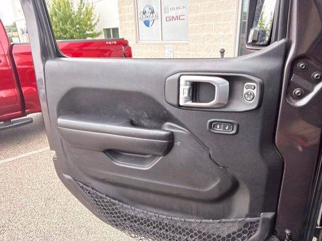 Used 2020 Gray Jeep Sport S 4x4 image 15