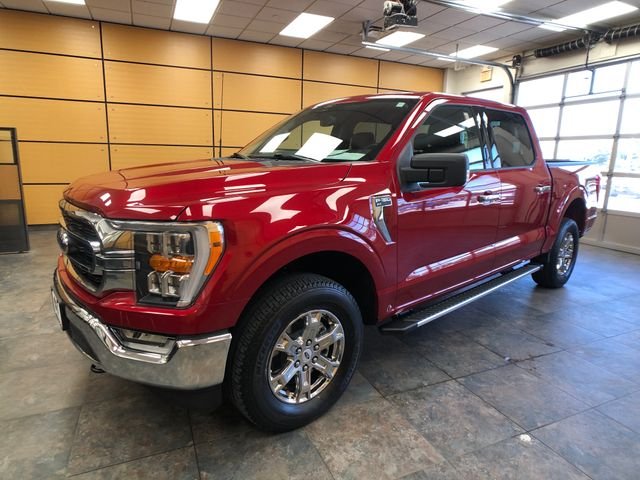 Certified Used 2022 Red Metallic Ford XLT image 3