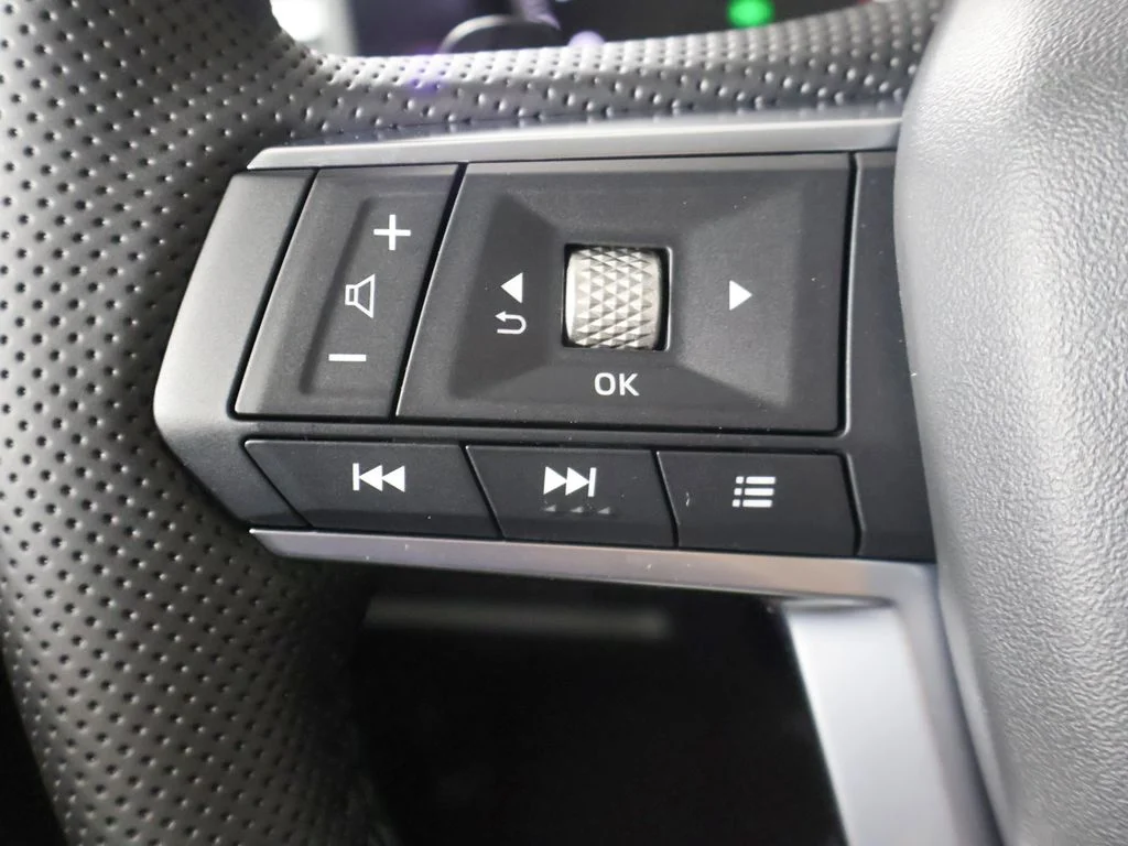 New 2026 White Mitsubishi SE image 44