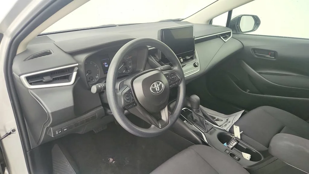 Used 2025  Toyota LE image 13