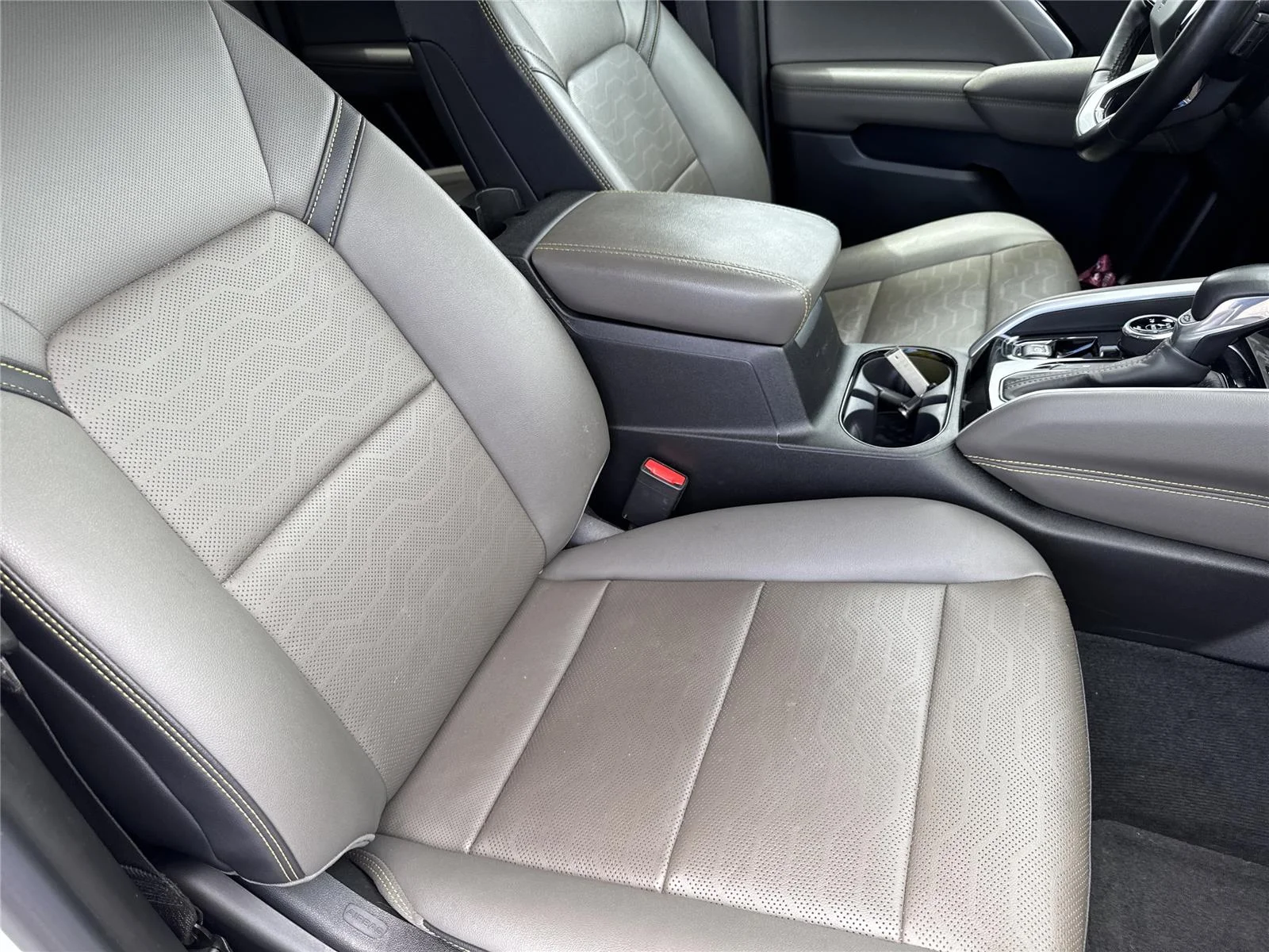 Used 2023 Summit White Chevrolet ZR2 image 35