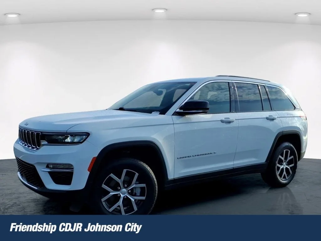 Used 2024 White Jeep Limited image 1