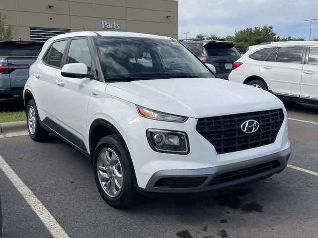 2025 Hyundai Venue SE