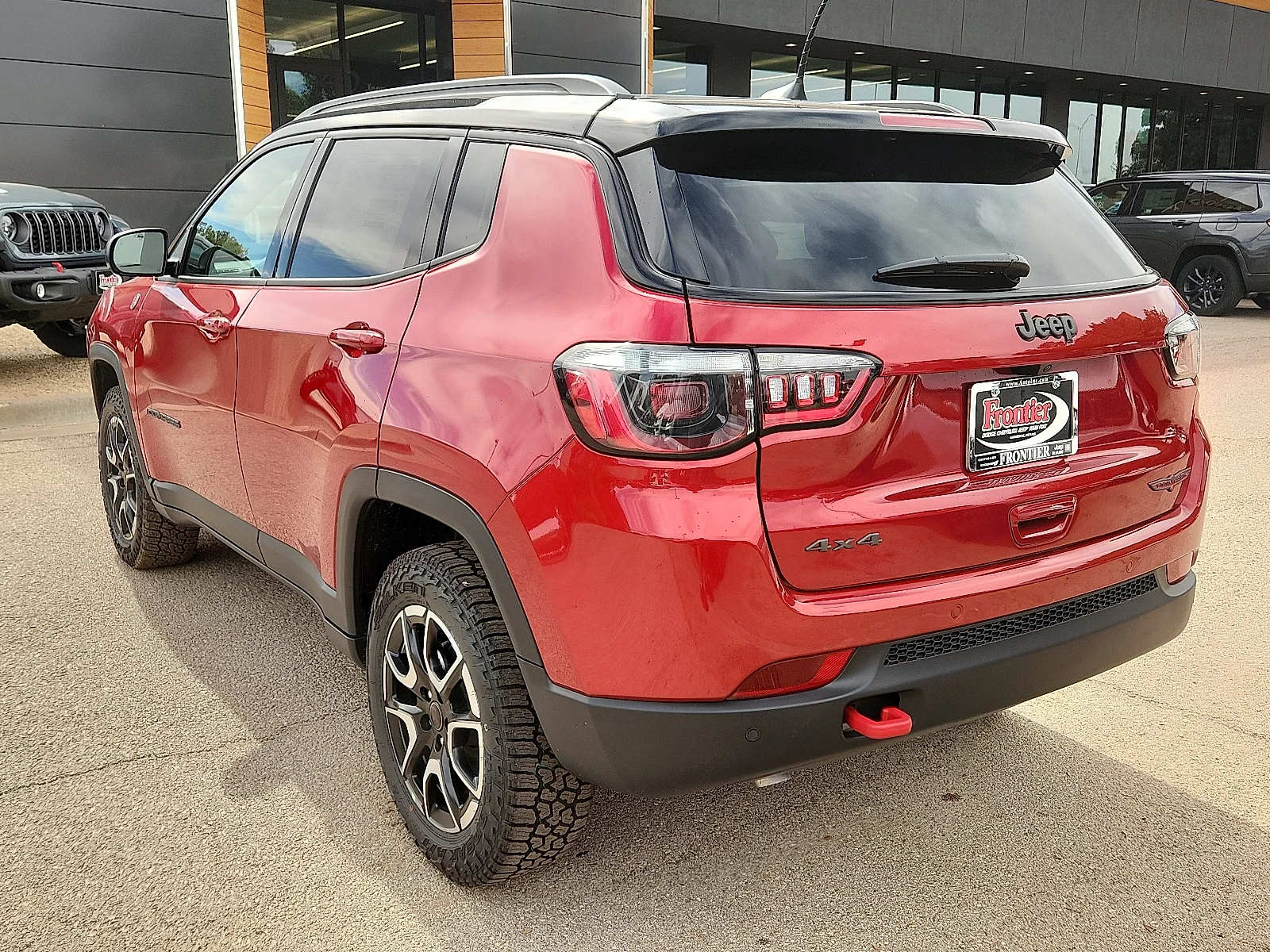 New 2027 Red Hot Pearl-Coat Paint Jeep TRAILHAWK 4X4 image 3