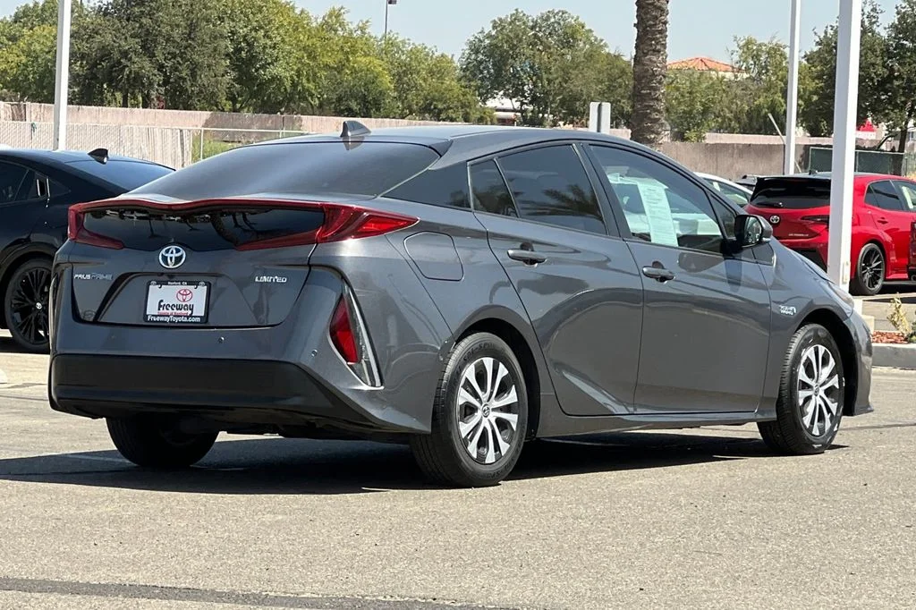Certified Used 2021 Gray Toyota Limited image 5