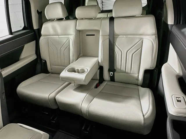 New 2027 Hyundai SANTA FE SEL