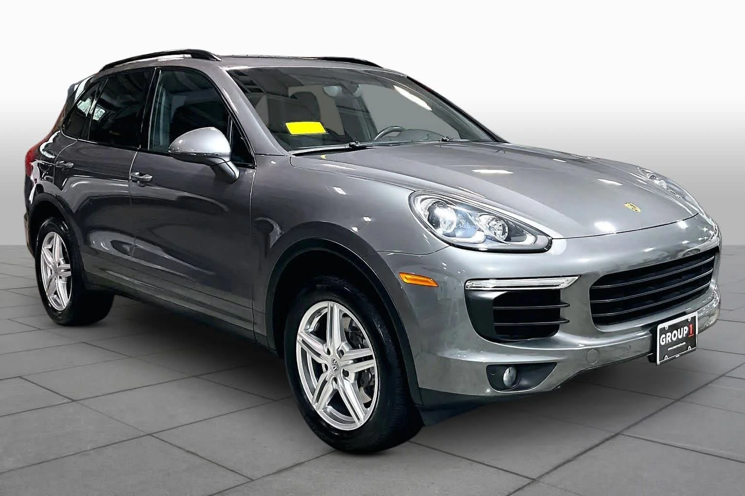 Used 2016 Meteor Gray Metallic Porsche  image 3