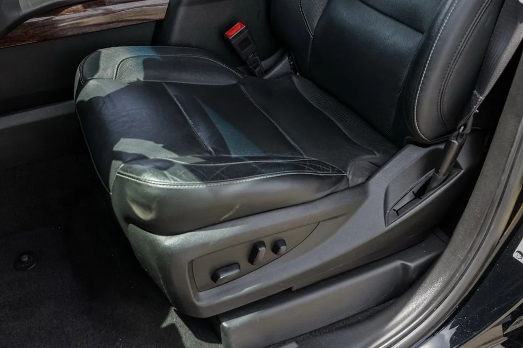 Used 2020 Black GMC SLT image 19