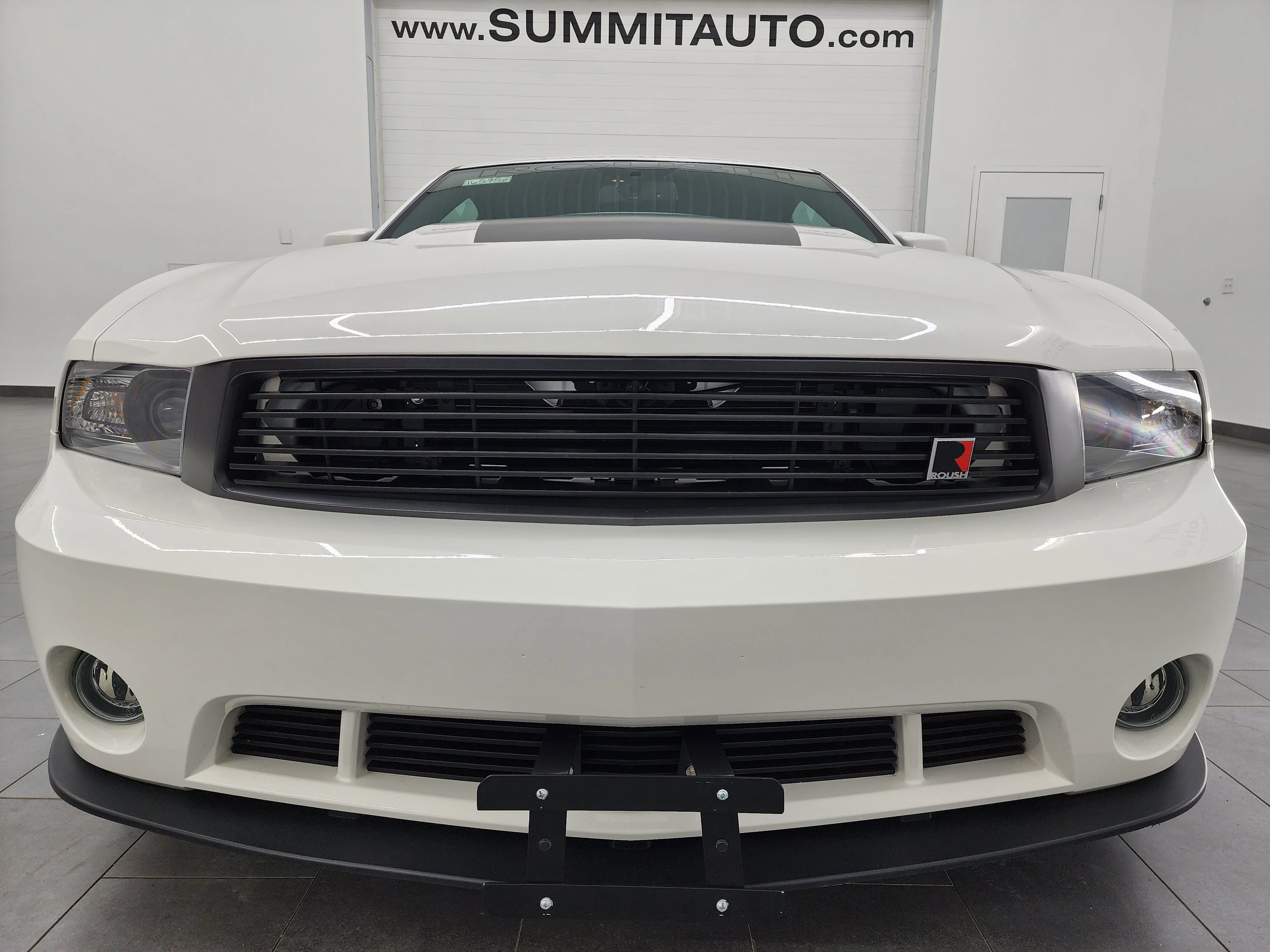 Used 2011 Performance White Ford GT Premium image 25