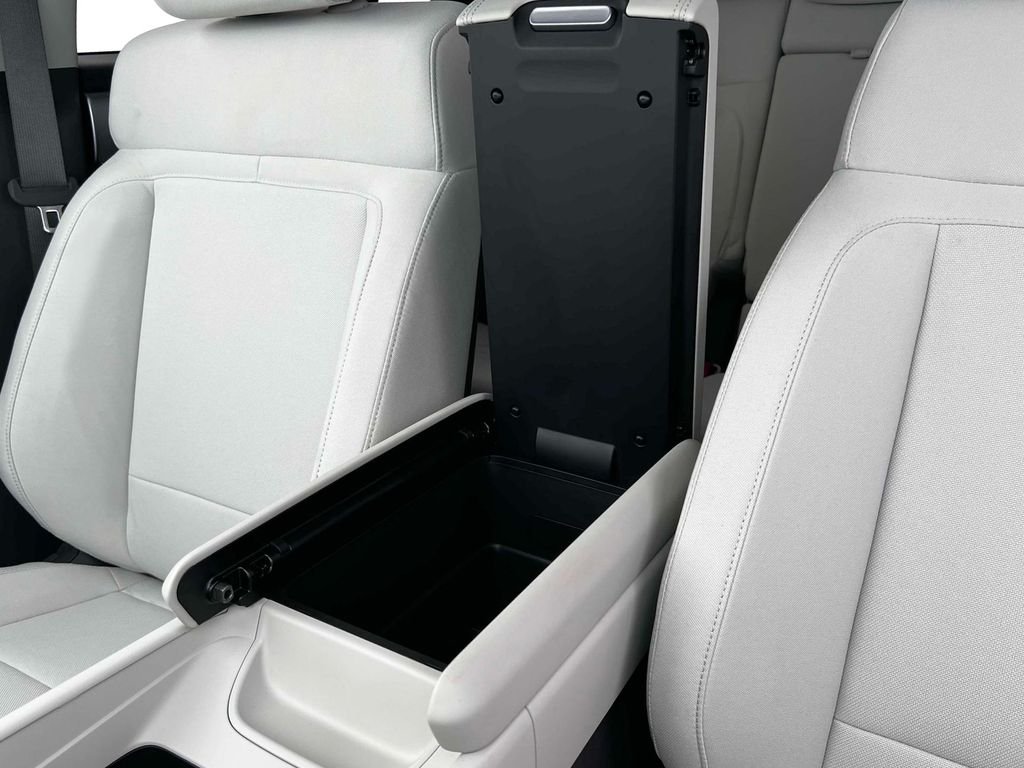 New 2026 Black Hyundai SE image 18