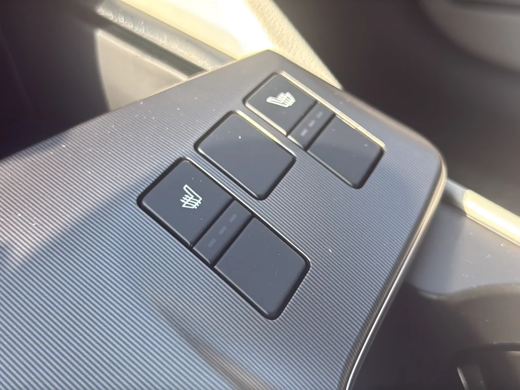 New 2027 Fusion Black Kia EX image 24