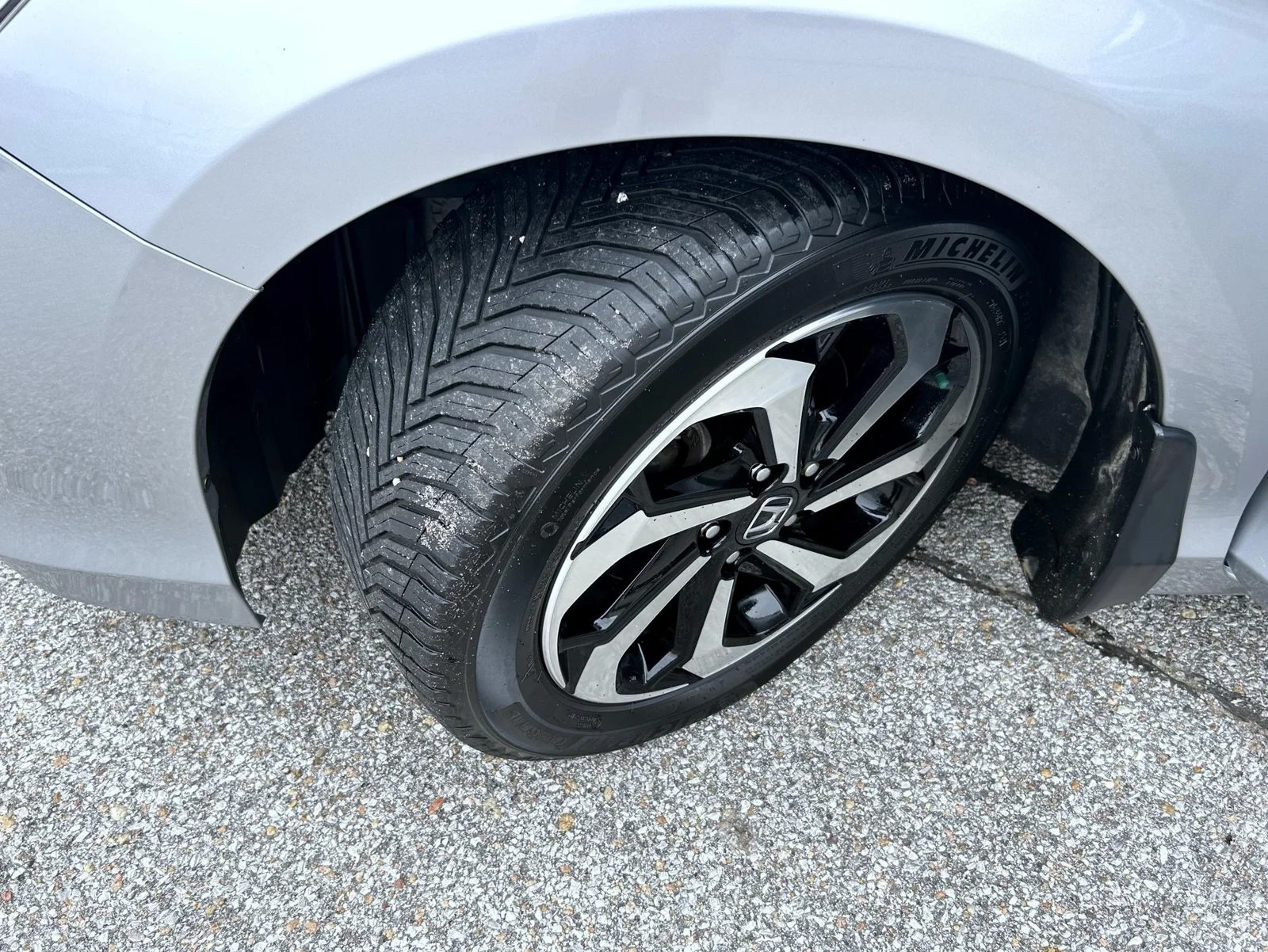 Used 2016 Silver Honda EX-L image 22