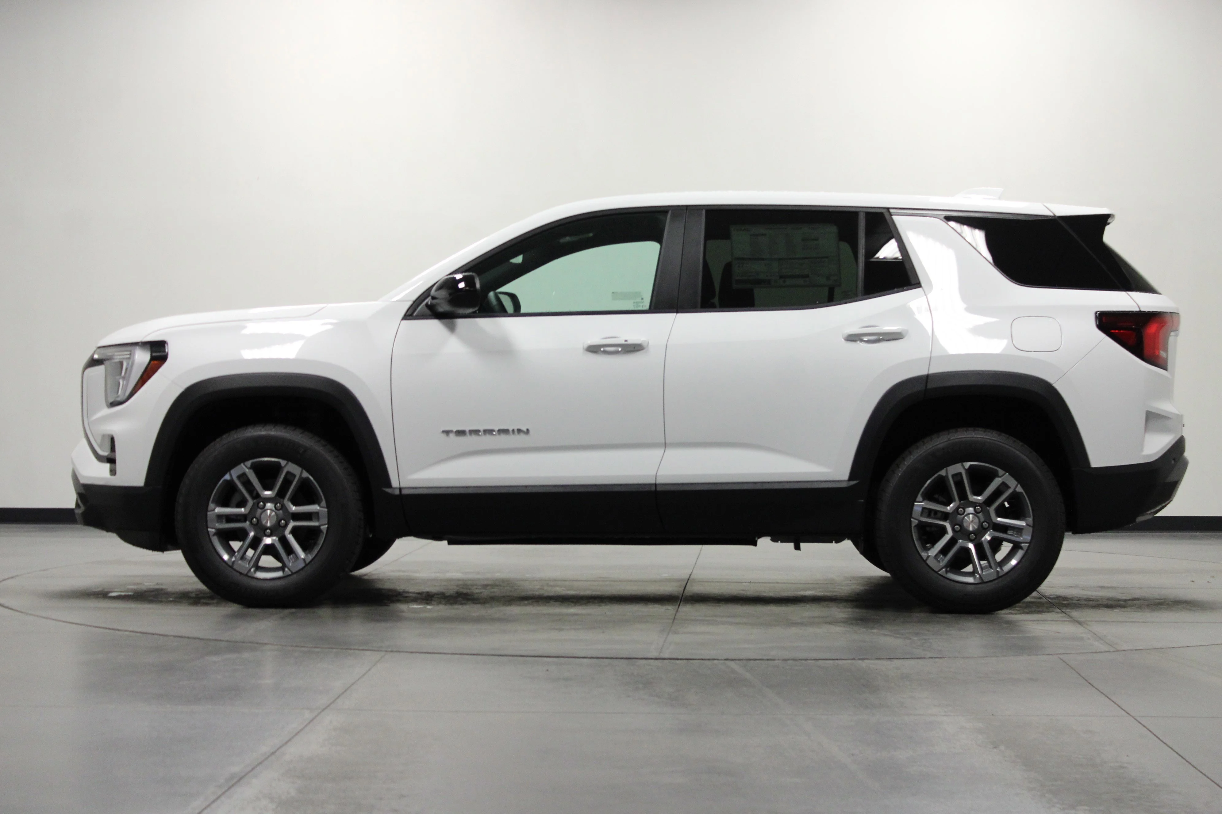 New 2026 Summit White GMC Elevation image 6