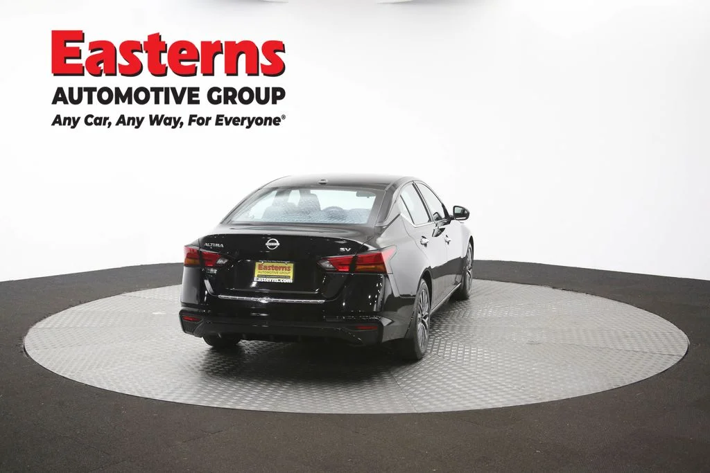 Used 2023 Black Nissan 2.5 SV image 38