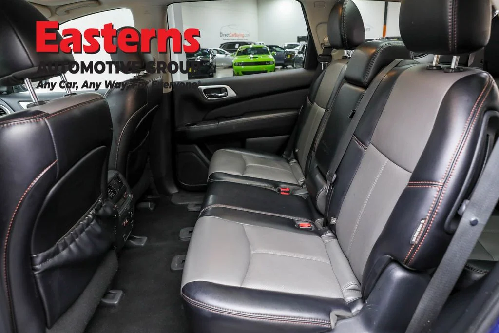 Used 2020 Blue Nissan SL image 21