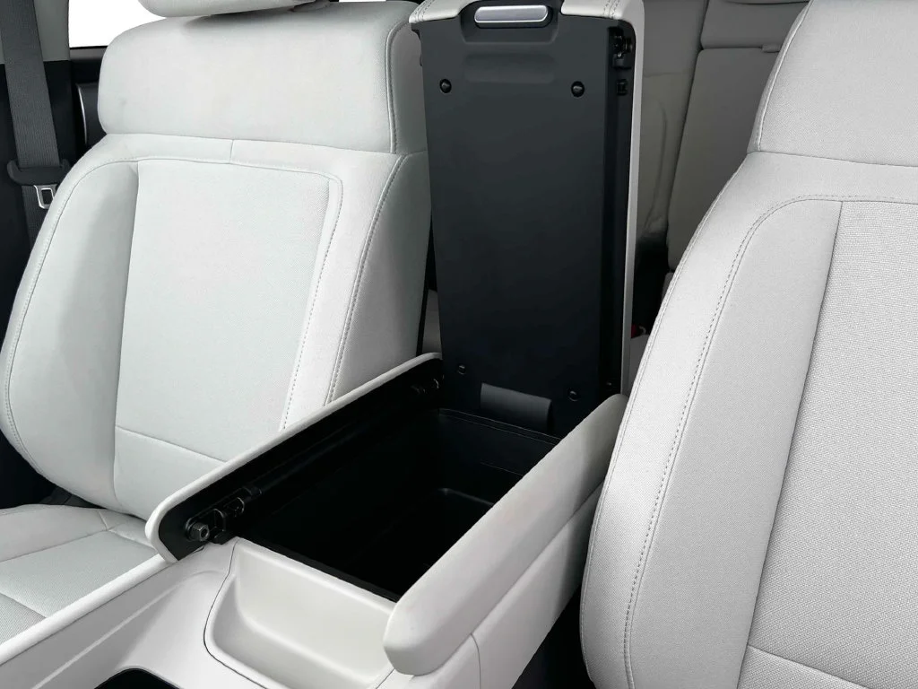 New 2026 Black Hyundai SE image 18