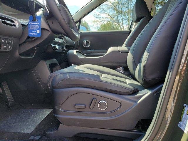 New 2026 Titan Charcoal Pearl Hyundai SEL AWD image 16