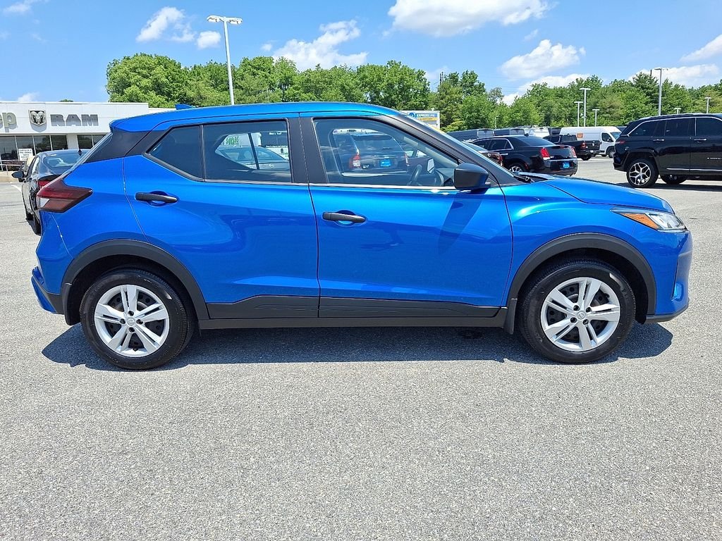 Used 2025 Blue Nissan S image 8