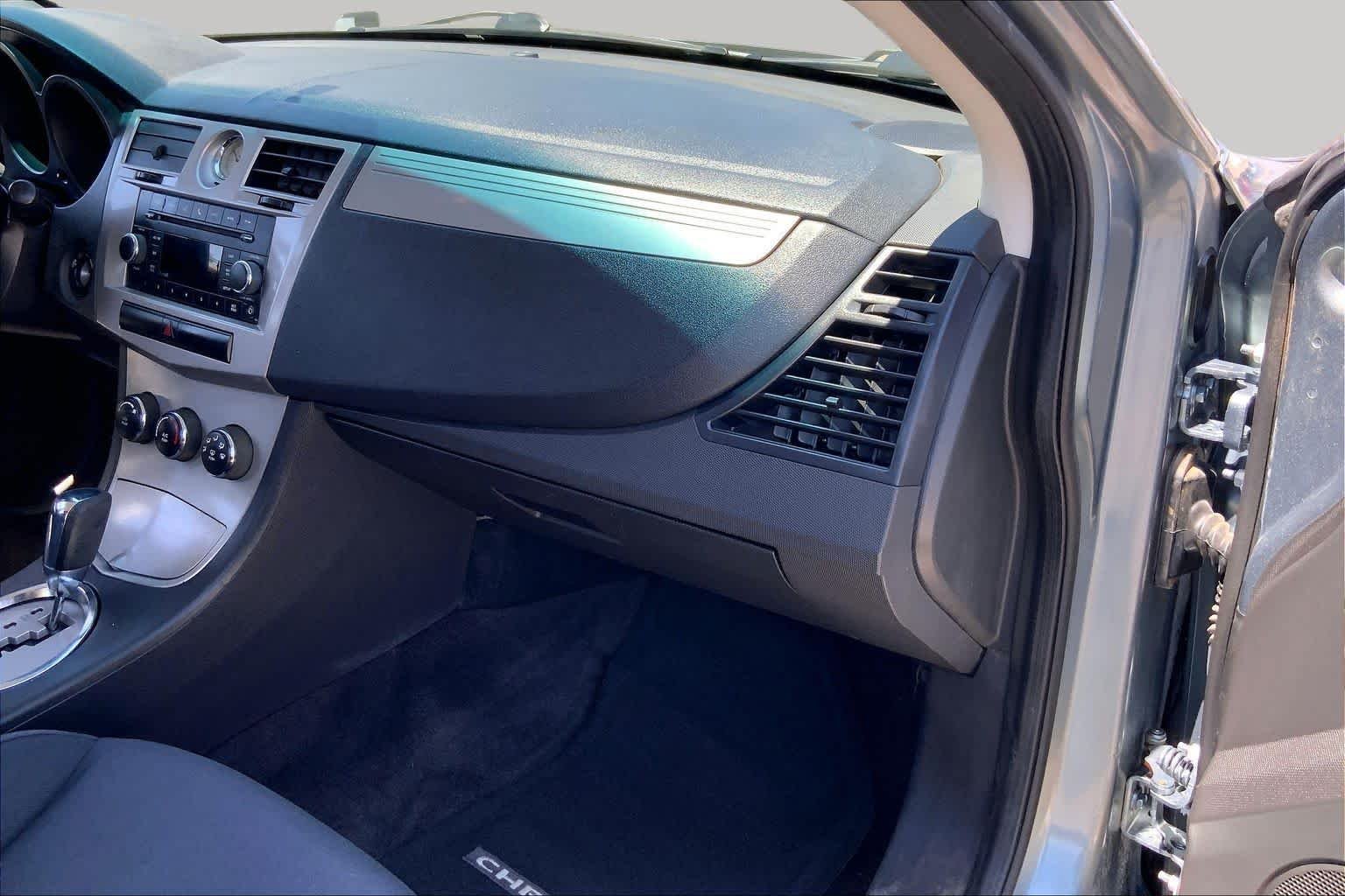 Used 2010 Silver Steel Metallic Chrysler Touring image 15