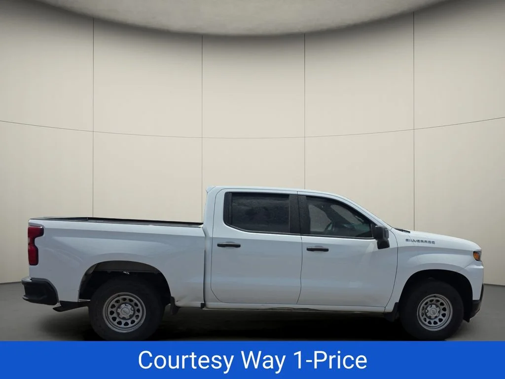 Used 2019 White Chevrolet WT image 11