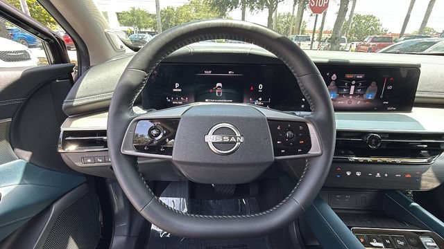 Used 2025 Super Black Nissan Platinum image 20