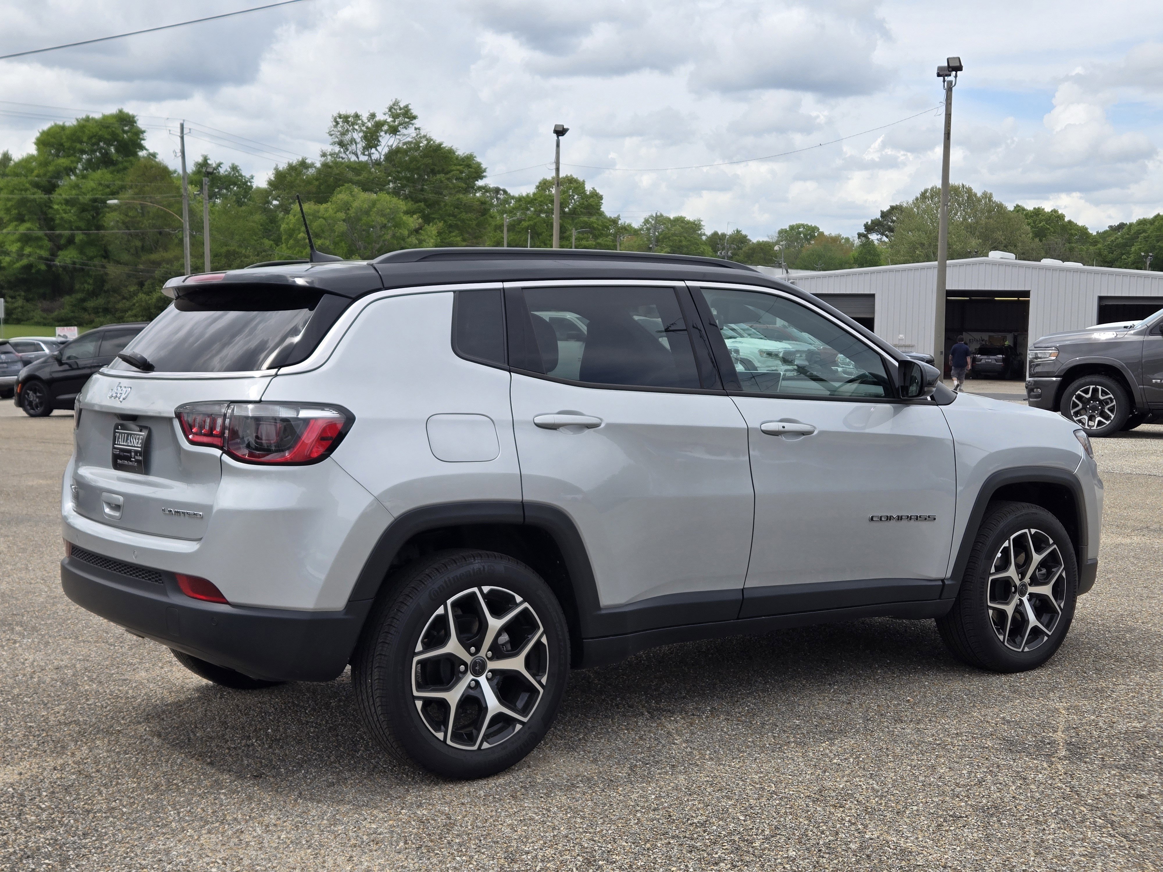 2025 Jeep Compass Limited - Photo 7