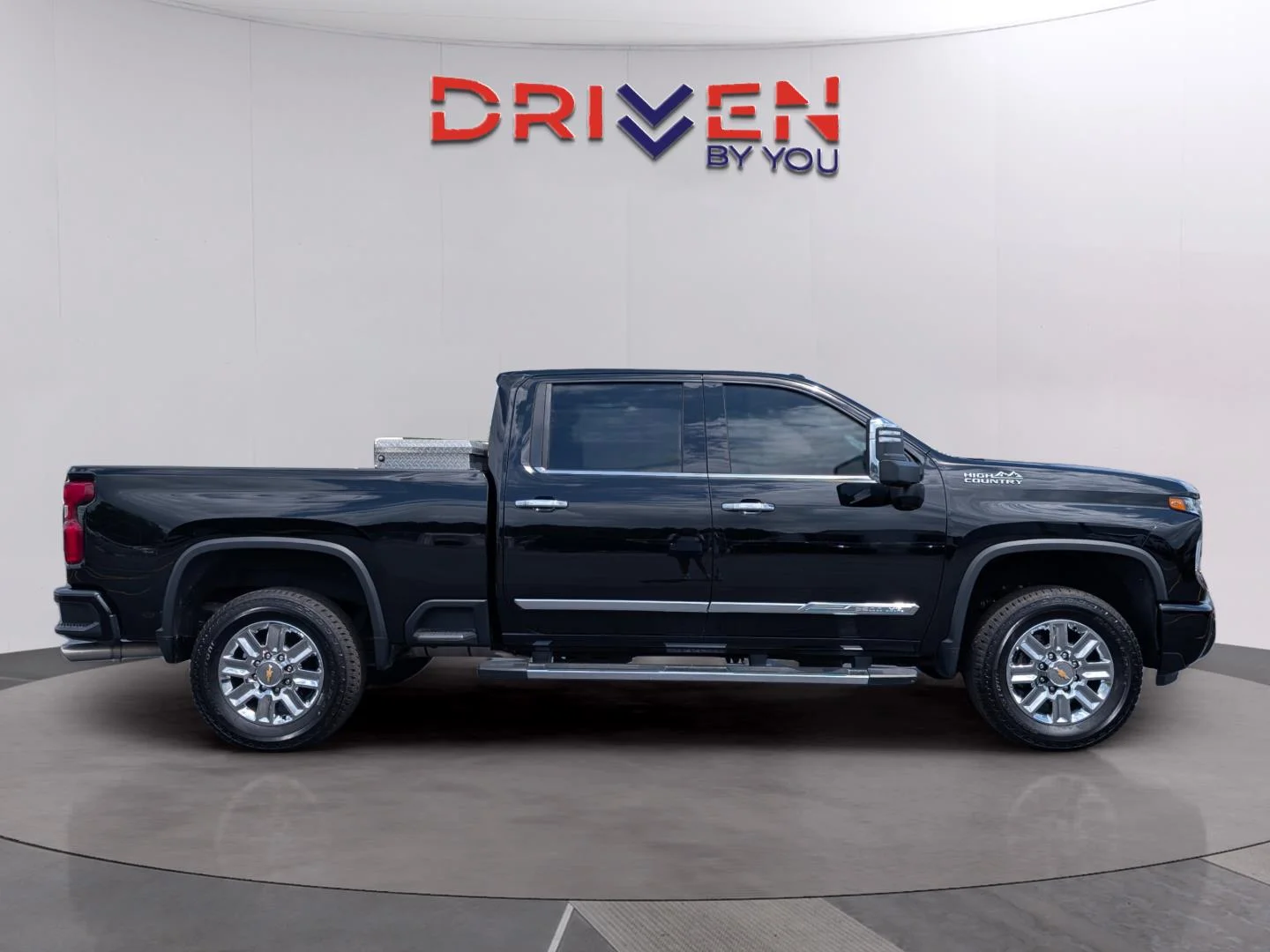 Used 2024 Black Chevrolet High Country image 6