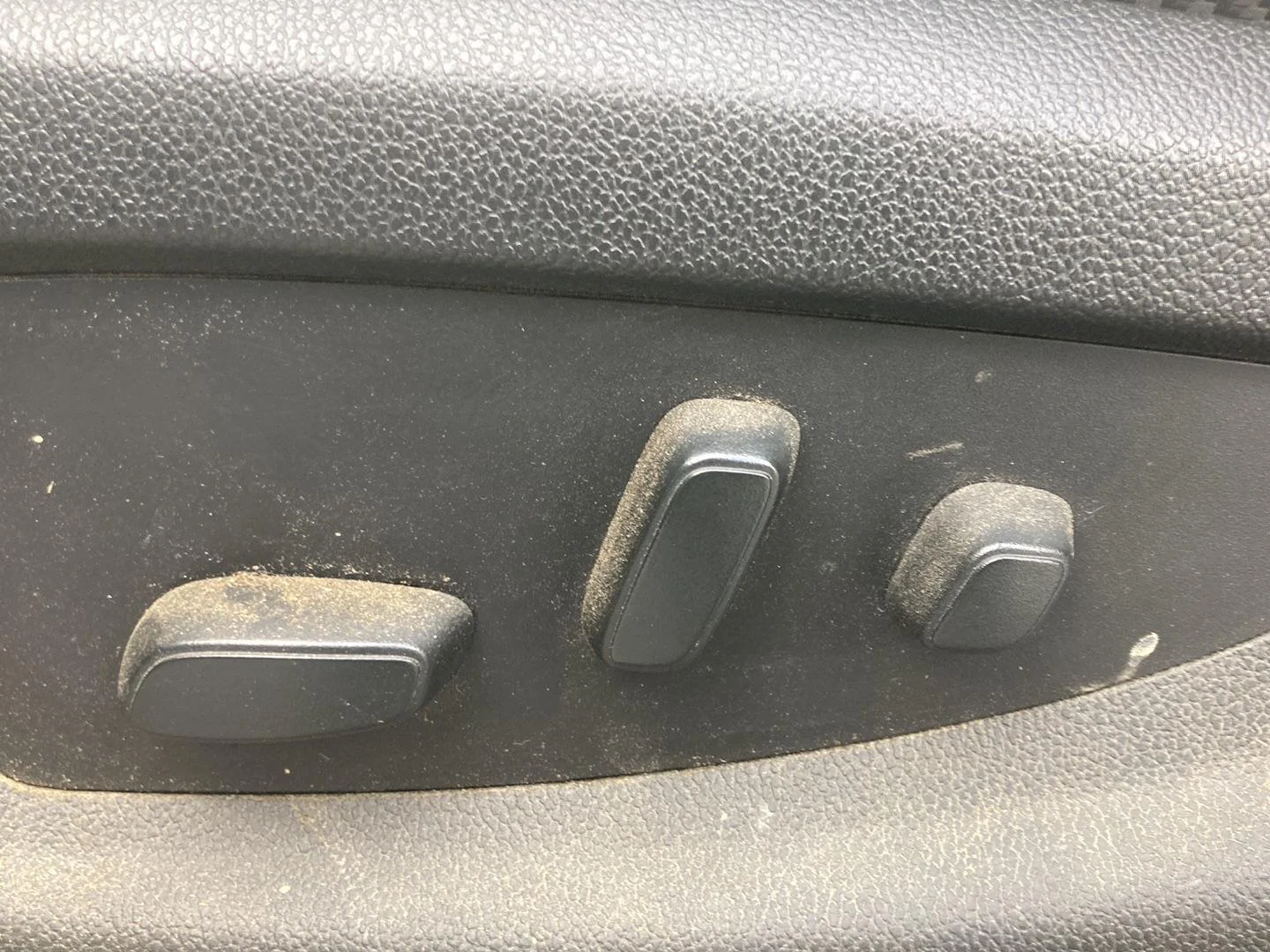 Used 2018 DARK SLATE METALLIC GMC SLT image 15