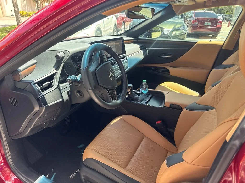 Certified Used 2025 RED MC.CS. Lexus 300h image 15