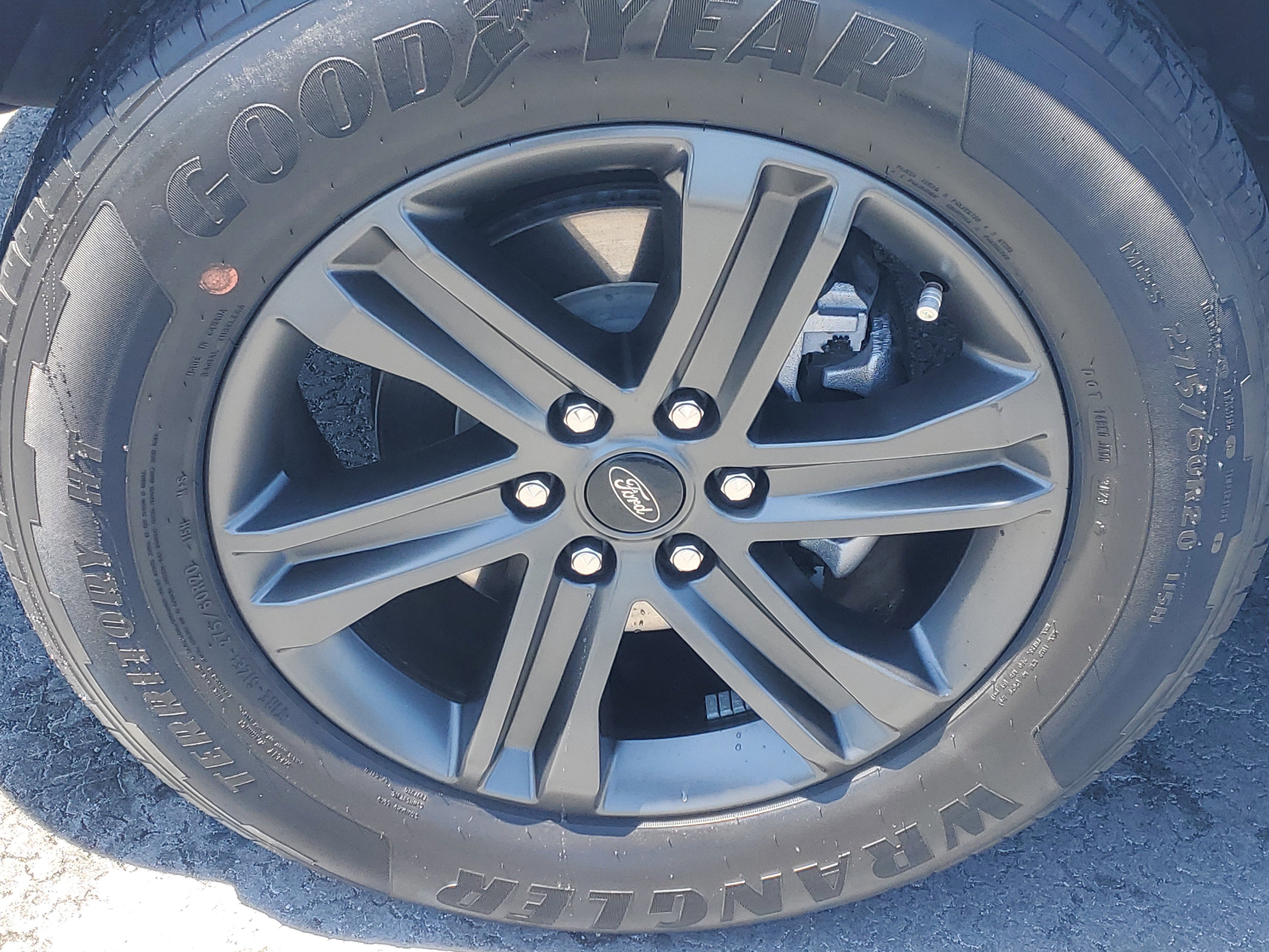 Used 2023 Avalanche Ford XLT image 4
