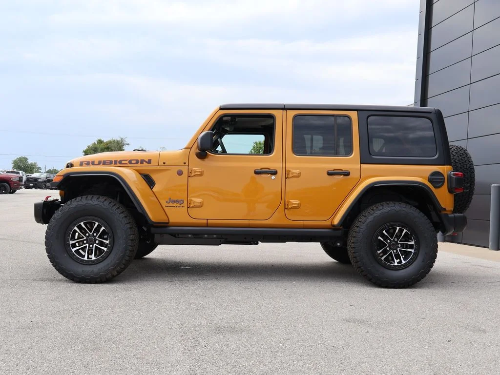 New 2026 Goldilocks Exterior Paint Jeep Rubicon image 2