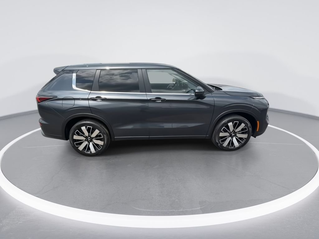 New 2026 Gray Mitsubishi SE image 9