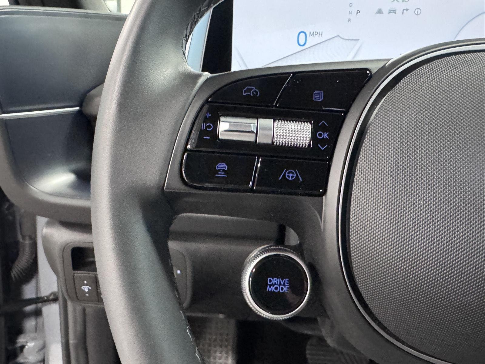Certified Used 2025 Transmission Blue Hyundai SE image 30