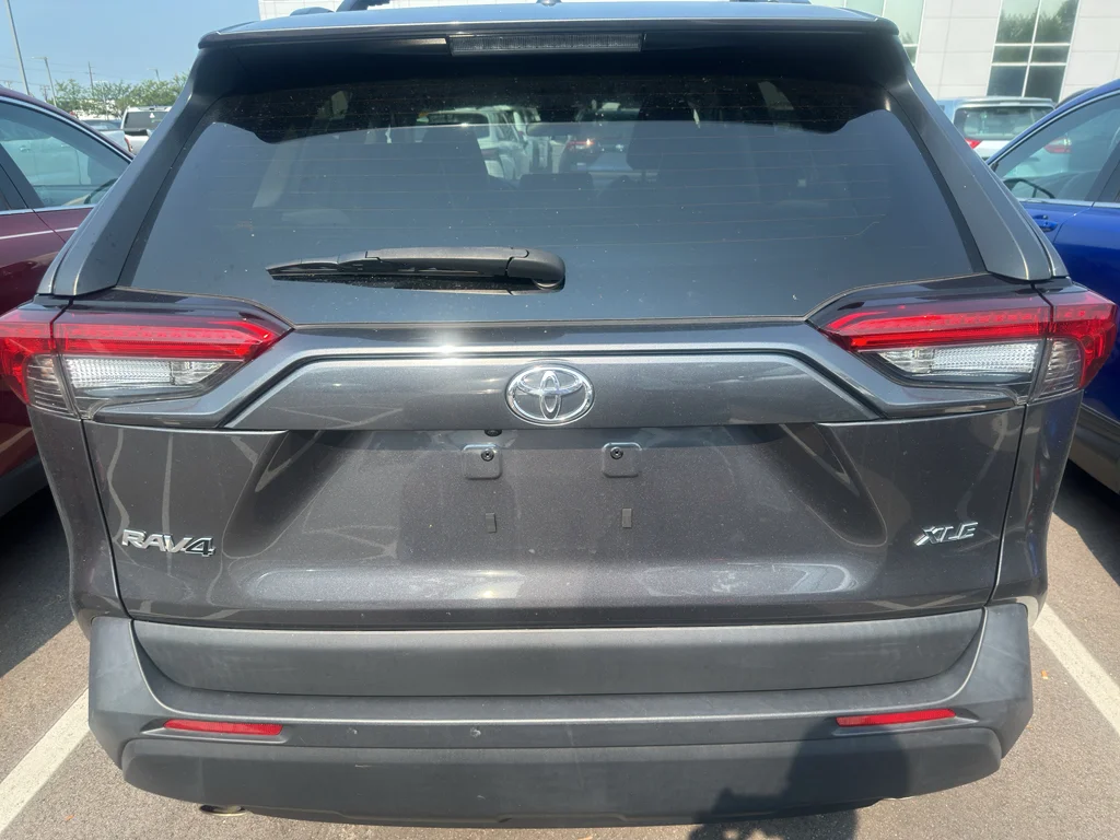 Used 2024 Magnetic Gray Metallic Toyota XLE Premium image 5